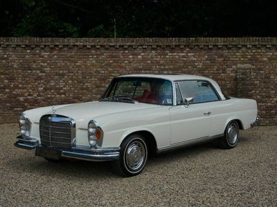 Wit Occasion 1970 Mercedes 280 SE Coupé | € 95.000