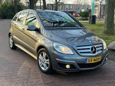Grijs (metallic) Occasion 2010 Mercedes B180 Business MPV | € 3.750