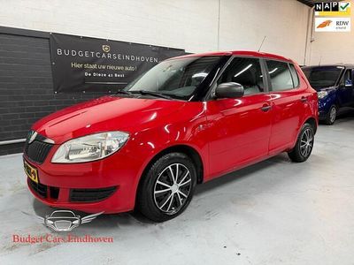 Rood Occasion 2011 Skoda Fabia Hatchback | € 3.395 (Eerlijke prijs)