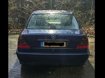 Mercedes 240