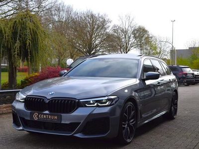 Grijs, metallic lak Occasion 2022 BMW 530 M Sport Stationwagen | € 66.750