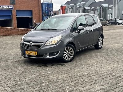 Grijs Gebruikt 2017 Opel Meriva Cosmo MPV | € 9.895 (Eerlijke prijs)