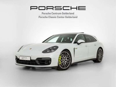 Porsche Panamera 4S