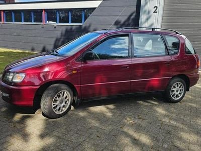 Rood Gebruikt 1997 Toyota Picnic MPV | € 4.250