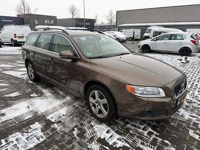 Grijs (metallic) Occasion 2012 Volvo V70 Summum Stationwagen | € 2.950 (Super prijs)
