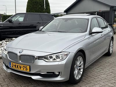 Grijs Gebruikt 2013 BMW 316 Sport Line Sedan | € 14.950 (Eerlijke prijs)