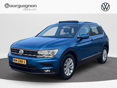 Blauw (metallic) Gebruikt 2017 VW Tiguan Comfortline SUV | € 18.999 (Eerlijke prijs)