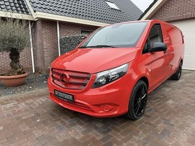 Rood Occasion 2019 Mercedes Vito Van | € 19.750 (Eerlijke prijs)