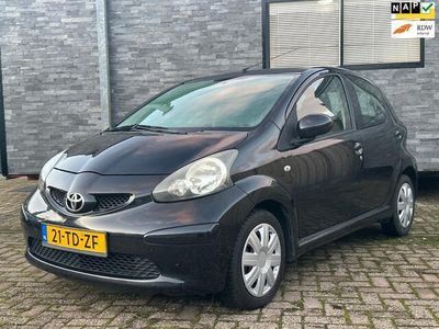Occasion Toyota Aygo 68 PK (50 kW) 2006 Zwart Hatchback