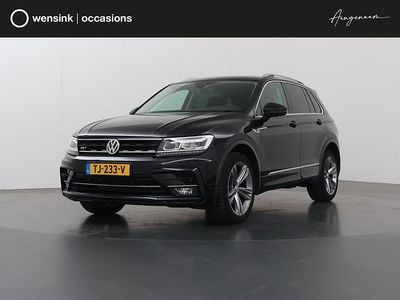 Zwart Occasion 2018 VW Tiguan Highline SUV | € 25.935 (Eerlijke prijs)