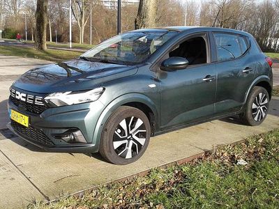 Groen Occasion 2024 Dacia Sandero Expression Hatchback | € 16.950 (Goede deal)