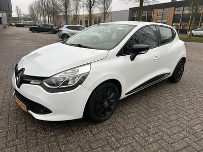 Occasion Renault Clio IV Night&Day 74 PK (54 kW) 2014 Wit Hatchback