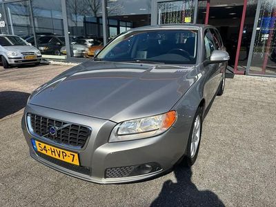 Grijs Gebruikt 2009 Volvo V70 Kinetic Stationwagen | € 9.950 (Iets duurder)
