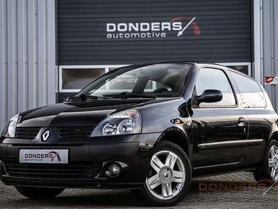 Zwart Gebruikt 2005 Renault Clio II Authentique Hatchback | € 2.995 (Duur)