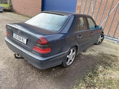Zwart Occasion 1999 Mercedes C240 Sedan | € 2.500