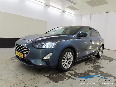 Blauw (metallic) Gebruikt 2020 Ford Focus Business Edition Hatchback | € 13.950 (Eerlijke prijs)