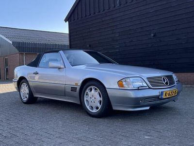 Zilver, metallic lak Gebruikt 1995 Mercedes SL320 Cabriolet | € 32.900