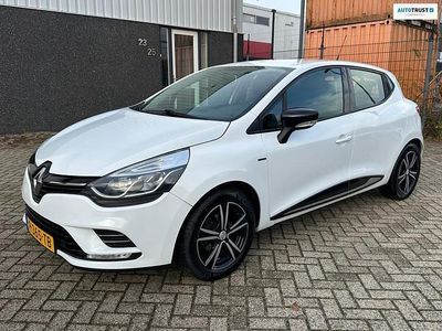 Wit Gebruikt 2018 Renault Clio IV Life Hatchback | € 8.745 (Eerlijke prijs)