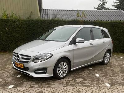 Grijs Gebruikt 2016 Mercedes B180 Ambition MPV | € 14.750 (Eerlijke prijs)