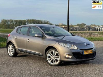 tweedehands Renault Mégane 1.6 Celsium/Clima/Navi/Start/Stop/Trekhaak/Lmv/Nap/Boekjes