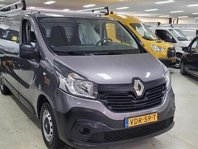 Grijs Gebruikt 2019 Renault Trafic Komfort MPV | € 14.750 (Goede deal)