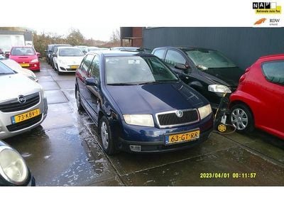 Blauw Gebruikt 2001 Skoda Fabia Comfort Hatchback | € 950 (Goede deal)