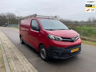 Rood Occasion 2016 Toyota Proace Comfort MPV | € 7.750 (Eerlijke prijs)