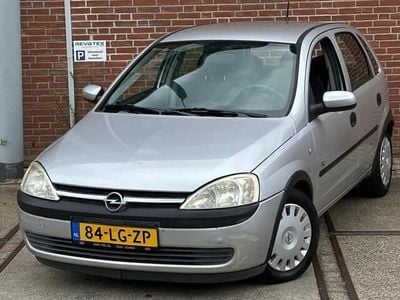 Grijs, metallic lak Gebruikt 2003 Opel Corsa Njoy Hatchback | € 1.250 (Eerlijke prijs)