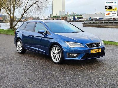 Blauw Gebruikt 2014 Seat Leon ST FR Stationwagen | € 9.950 (Eerlijke prijs)