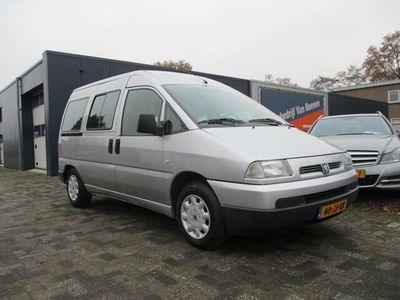 tweedehands Peugeot Expert 1.9D 9-pers.