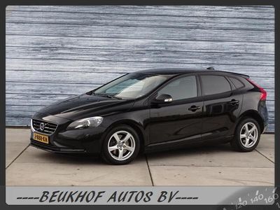 tweedehands Volvo V40 2.0 T2 Summum Stoelverwarming Navi Xenon Cruise