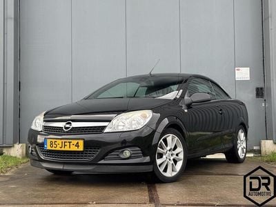 Zwart Gebruikt 2009 Opel Astra Cabriolet Cosmo Cabriolet | € 4.445 (Iets duurder)