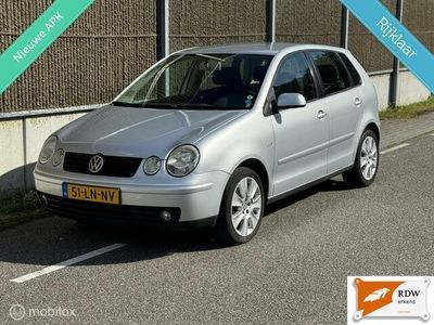 Grijs Occasion 2003 VW Polo Hatchback | € 1.999 (Iets duurder)