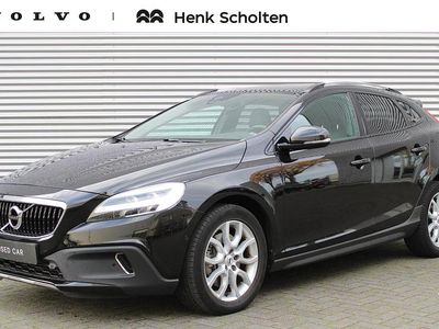 Zwart Gebruikt 2019 Volvo V40 Hatchback | € 24.950 (Duur)