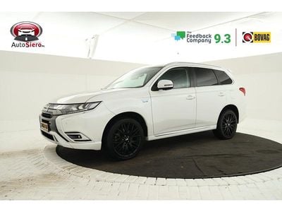 Wit Occasion 2019 Mitsubishi Outlander P-HEV Edition SUV | € 16.995 (Super prijs)