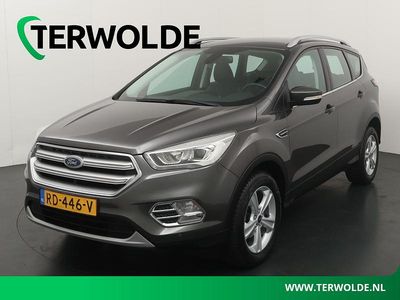 Grijs Gebruikt 2017 Ford Kuga Titanium SUV | € 13.945 (Eerlijke prijs)