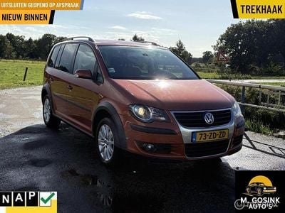 Oranje Gebruikt 2008 VW Touran Cross MPV | € 4.750