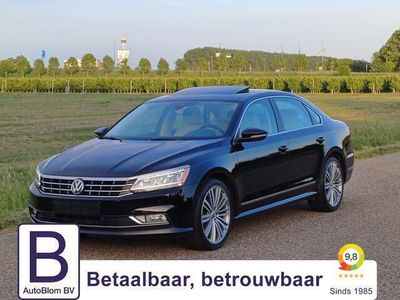 Zwart, metallic lak Occasion 2016 VW Passat Highline Sedan | € 18.950