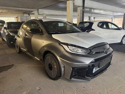 Nieuw Toyota Yaris Premium 280 PK (205 kW) 2025 Grijs Hatchback