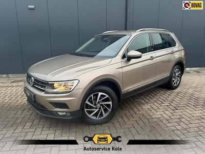 Beige Occasion 2021 VW Tiguan Comfortline SUV | € 19.835