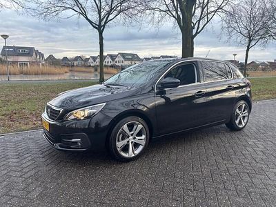 Zwart Occasion 2018 Peugeot 308 Premium Hatchback | € 7.495 (Eerlijke prijs)