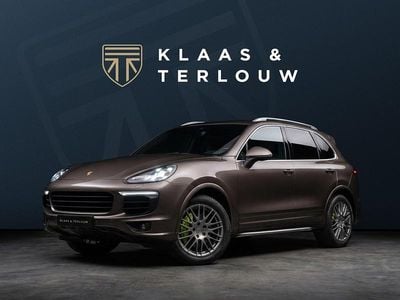 Bruin Gebruikt 2016 Porsche Cayenne SUV | € 33.450 (Eerlijke prijs)