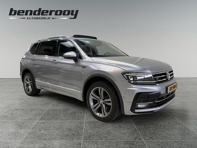 Grijs Occasion 2020 VW Tiguan Highline SUV | € 32.950 (Duur)