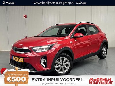 Signal red m Gebruikt 2024 Kia Stonic SUV | € 22.900 (Eerlijke prijs)