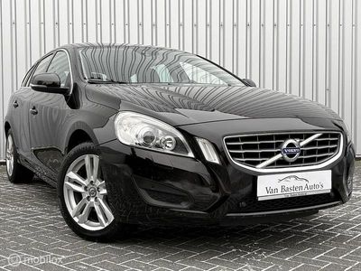 Zwart Occasion 2012 Volvo V60 Momentum Stationwagen | € 8.995 (Eerlijke prijs)