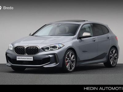 Grijs Occasion 2022 BMW M135 Executive Hatchback | € 43.880 (Duur)