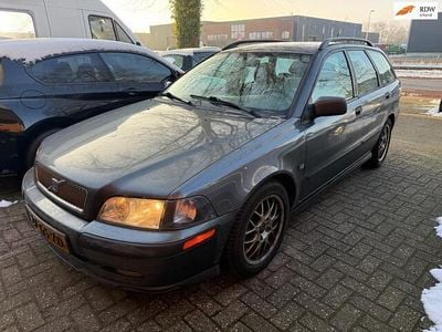 Grijs Occasion 2001 Volvo V40 Stationwagen | € 750 (Super prijs)