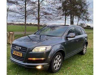 Grijs (metallic) Gebruikt 2007 Audi Q7 S-Line SUV | € 8.900