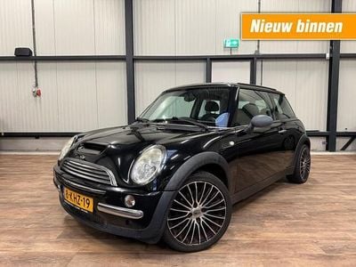 Zwart Gebruikt 2004 Mini ONE Hatchback | € 1.990 (Eerlijke prijs)