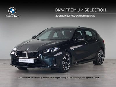 Zwart Gebruikt 2025 BMW 120 Comfort Edition Hatchback | € 35.450 (Eerlijke prijs)